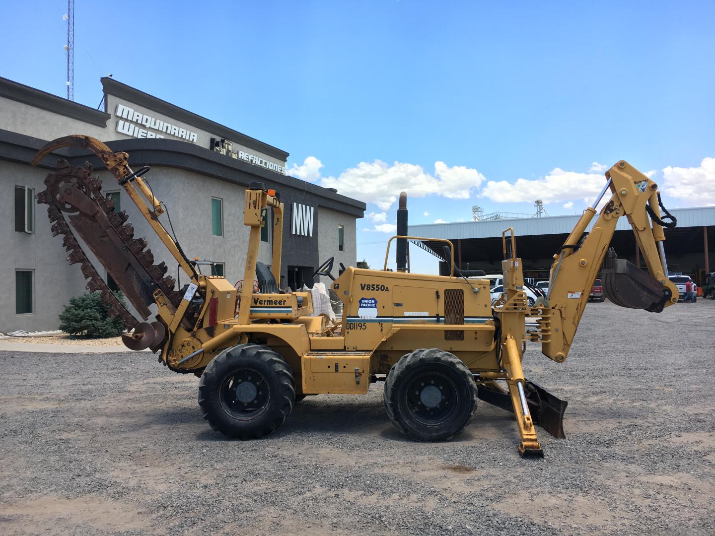 ./imagenes/INVOICE/2019/16808/ZANJADORA VERMEER V8550A (3).JPG